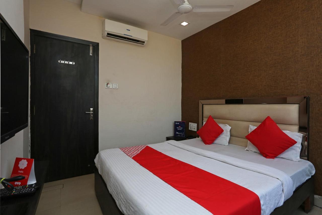 Oyo 6325 Hotel Kiran Rāipur Exteriör bild