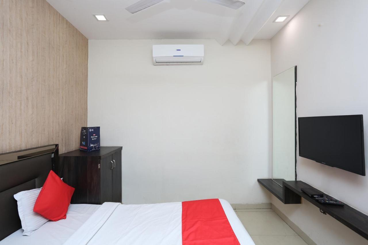 Oyo 6325 Hotel Kiran Rāipur Exteriör bild